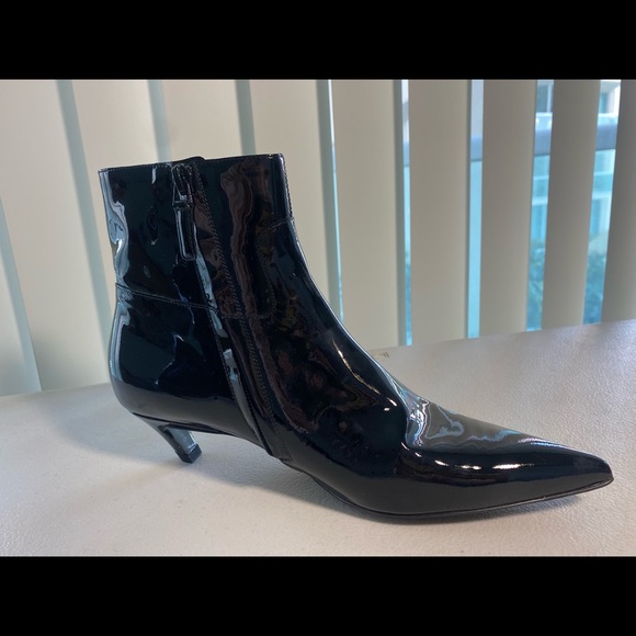 Balenciaga Patent Leather Pointed Toe Bootie - Picture 9 of 14